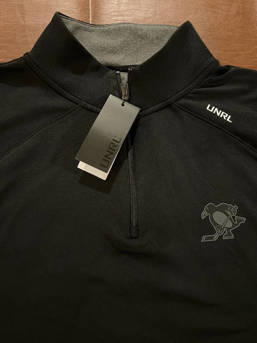 NWT UNRL Pittsburgh Penguins 1/4 Zip Activewear Long Sleeve Top - XL